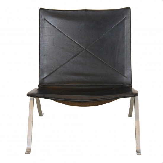 Poul Kjærholm PK-22 lounge chair in patinated black leather