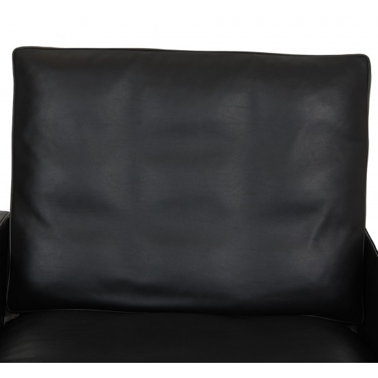 Poul Kjærholm PK-31 lounge chair reupholstered in black aniline leather