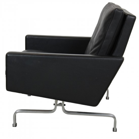 Poul Kjærholm PK-31/1 Loungechair in black leather