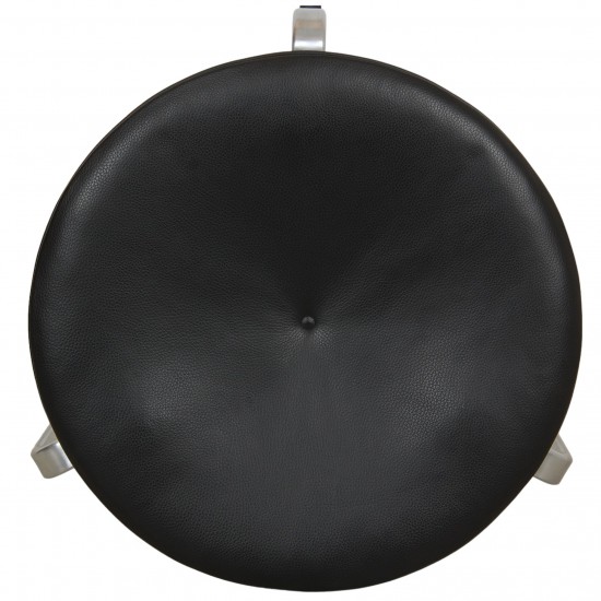 Poul Kjærholm PK-33 stool in black Aura leather
