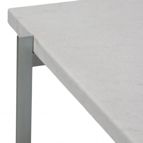 Poul Kjærholm PK-61 sofabord af hvid marmor med en lille skade