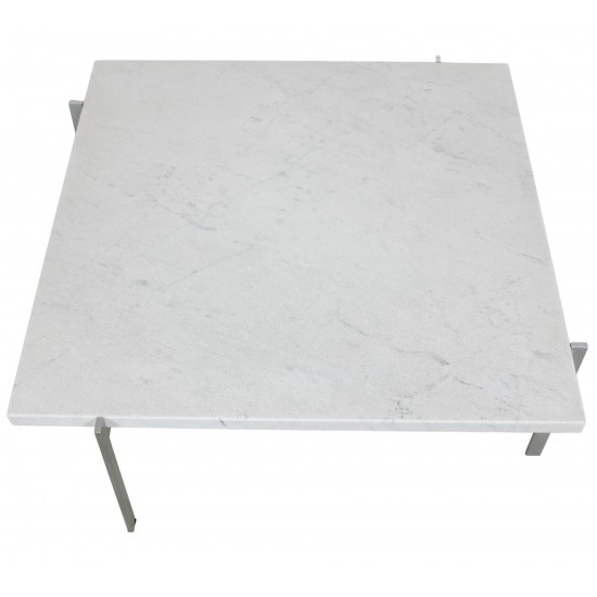 Poul Kjærholm PK-61 coffeetable of white marble with a small chip