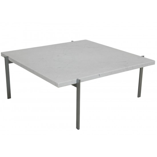 Poul Kjærholm PK-61 coffeetable of white marble with a small chip