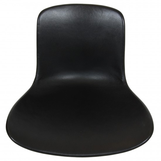 Poul Kjærholm PK-9 chair in black Aura leather