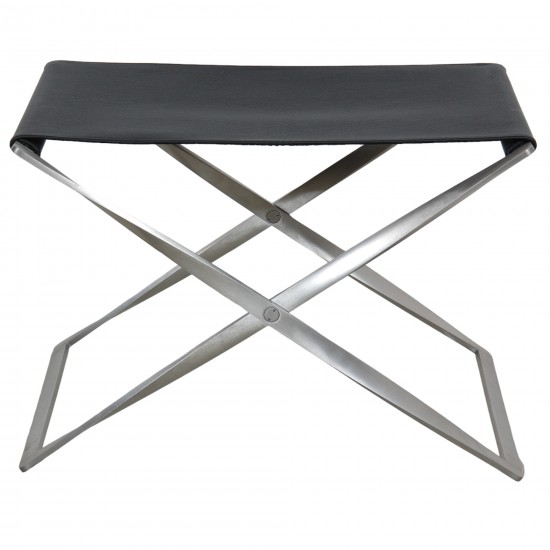 Poul Kjærholm PK-91 stool in black Aura leather