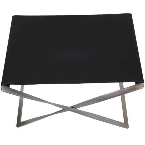 Poul Kjærholm PK-91 stool in black Aura leather