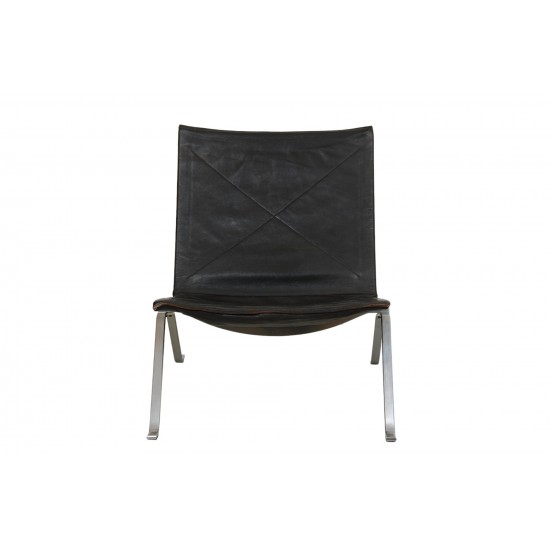 Poul Kjærholm PK-22 lounge chair in patinated black leather