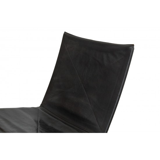 Poul Kjærholm PK-22 lounge chair in patinated black leather