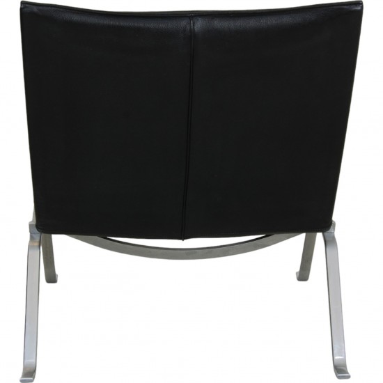 Poul Kjærholm PK22 chair in black leather from Kold Christensen