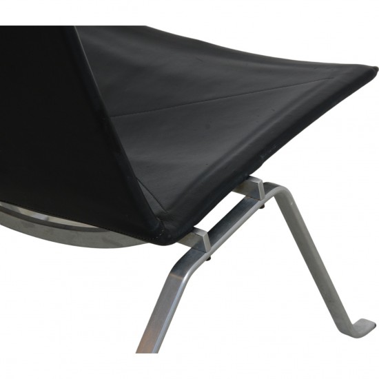 Poul Kjærholm PK22 chair in black leather from Kold Christensen