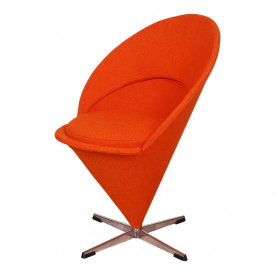 Verner Panton Cone chair nypolstret i orange Hallingdal stof