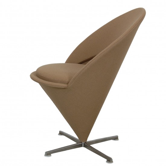 Verner Panton Cone chair i beige Hallingdal stof