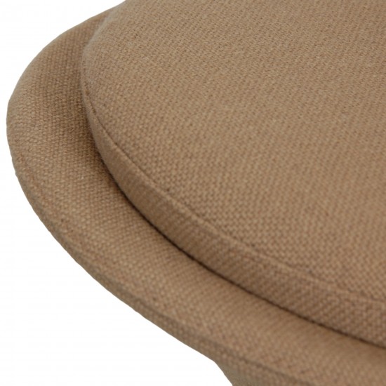 Verner Panton Cone chair i beige Hallingdal stof