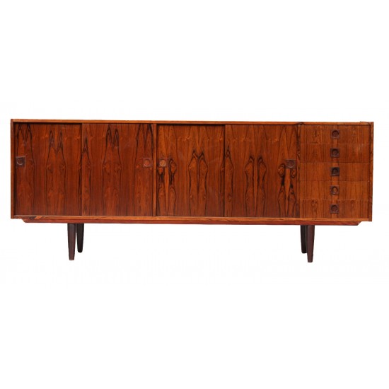 Dansk møbelproducent low sideboard of veneered rosewood