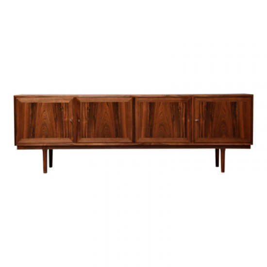 Arne Vodder for Vamo Møbelfabrik, low freestanding sideboard of veneered rosewood