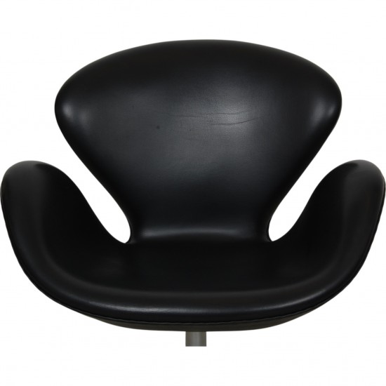 Arne Jacobsen Swan chair in original black Aura leather