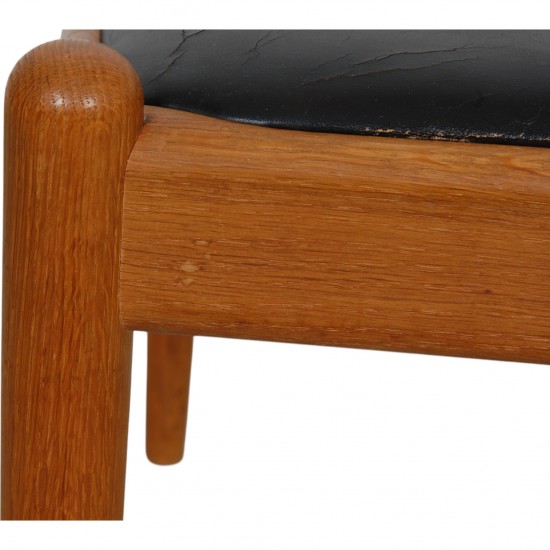 Sæt af to Hans Wegner W1 stole af eg