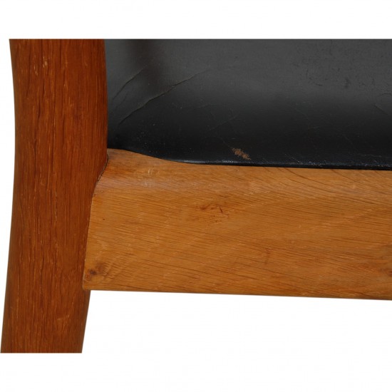 Sæt af to Hans Wegner W1 stole af eg