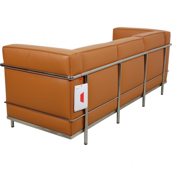 Ny Le Corbusier 3.personers LC2 sofa i cognac læder