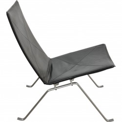 Poul Kjærholm PK-22 chair in black grace leather
