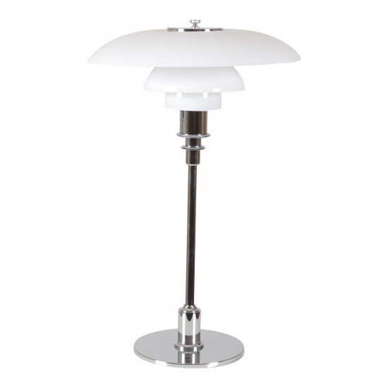 Poul Henningsen Ny 3/2 bordlampe med hvide opal glas