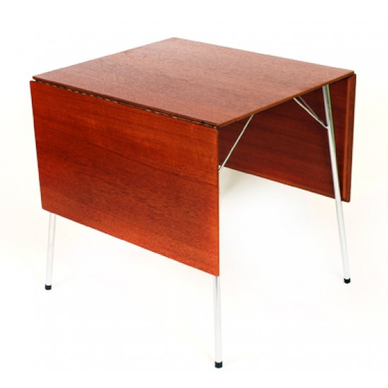 Arne Jacobsen 1902 - 1971, campingbord af teak træ, model 3601