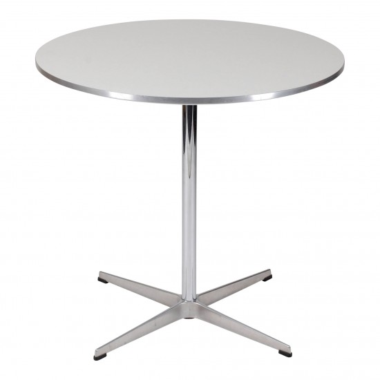 Arne Jacobsen Café table with white laminate Ø: 75 cm