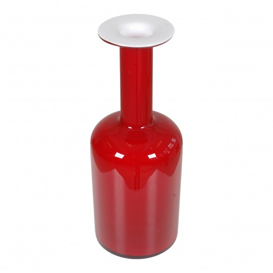 Otto Brauer/Holmegaard Vase af mørkerødt glas H: 25