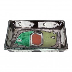 Nils Kähler og Gete Petersen, kvadratisk fad med grå og sort glasur og fiskemotiv Nils Kähler og Gete Petersen, kvadratisk fad med grå og sort glasur og fiskemotiv