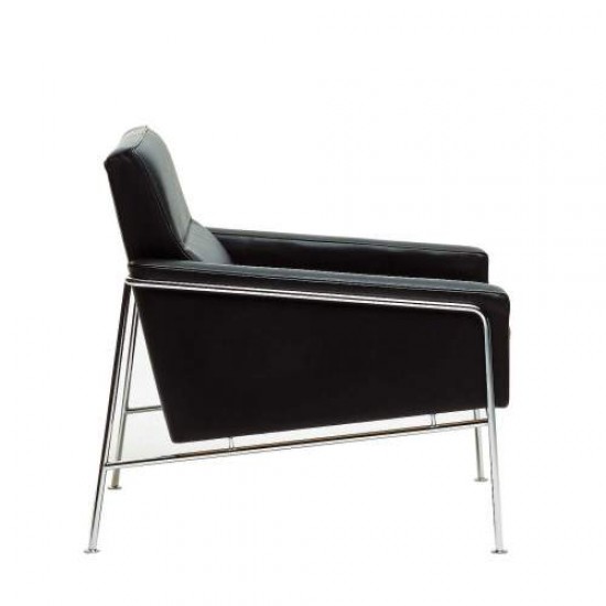 Arne Jacobsen Airport chair with black leather