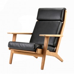 Hans J Wegner Ge-290a lænestol nypolstret i sort bizon læder Hans J Wegner Ge-290a lænestol nypolstret i sort bizon læder