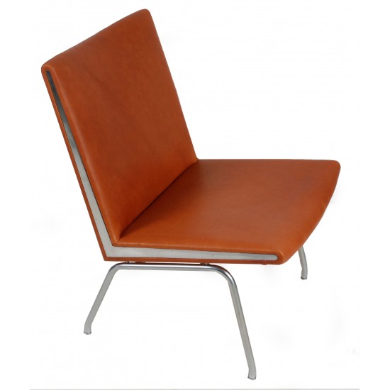 Hans J Wegner Airport chair AP40/CH401, newly upholstered with cognac aniline leather (low model)