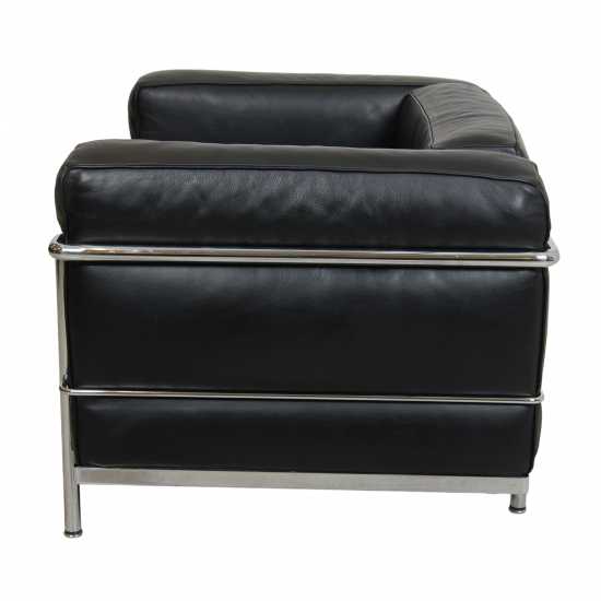 Le Corbusier LC-3 Loungechair in black leather