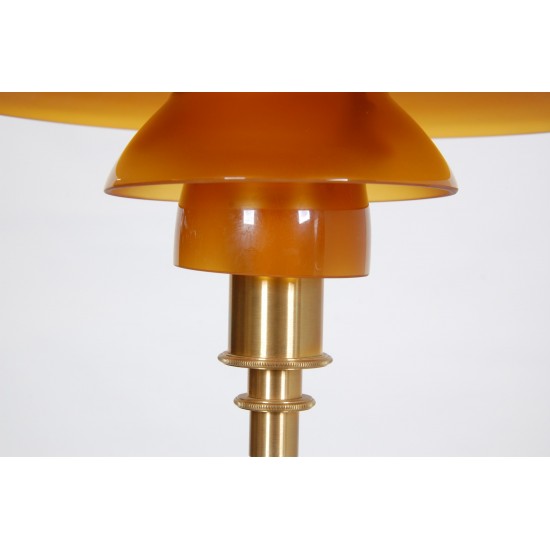 Poul Henningsen PH 3/2 Amber table lamp