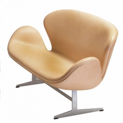 Arne Jacobsen Svane sofa, nypolstret i natur læder Arne Jacobsen Svane sofa, nypolstret i natur læder
