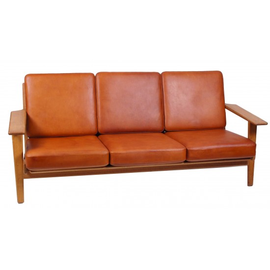 Hans J Wegner 3.pers sofa, GE 290, nypolstret i Walnut anilin læder