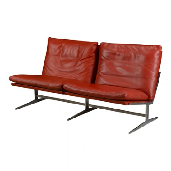 Preben Fabricius and Jørgen Kastholm 2pers sofa, BO 583 with red leather