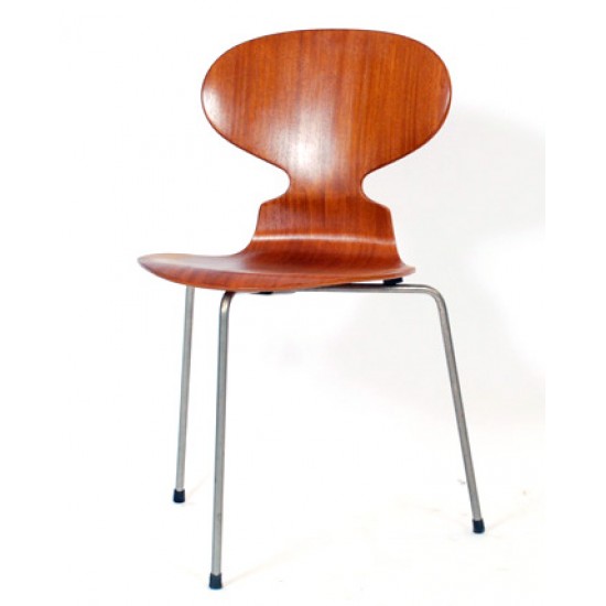 Arne Jacobsen Ant dining chair of teak wood