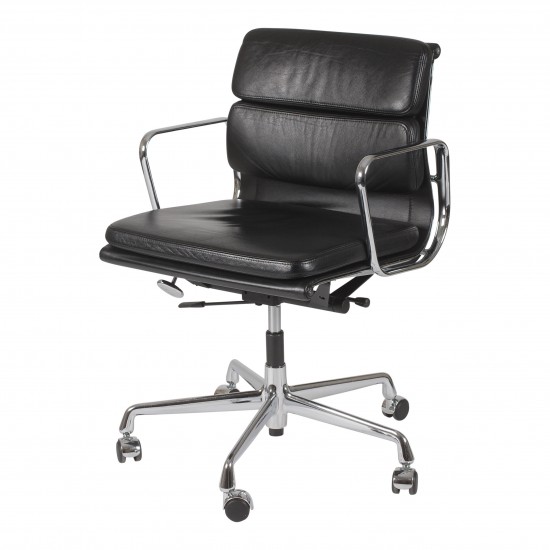 Charles Eames office chair, EA-217 with black leather